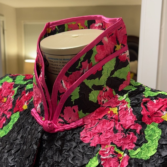 Multi color Cheongsam Chinese blouse with Mandarin Collar. - Picture 2 of 5